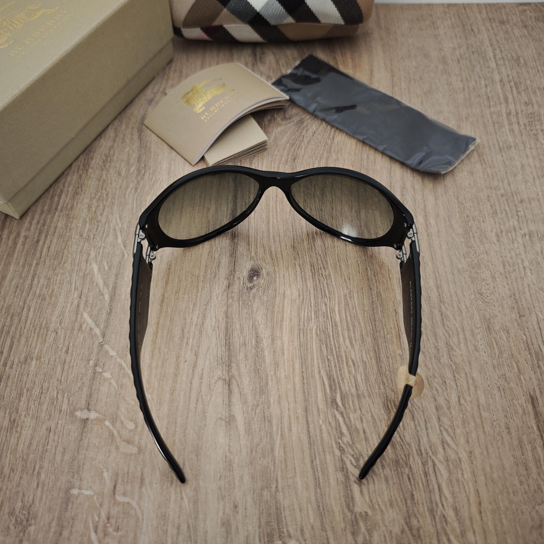 BURBERRY B 4038 Women's Black Oversized Sunglasses Made in Italy - NOS - Y2K