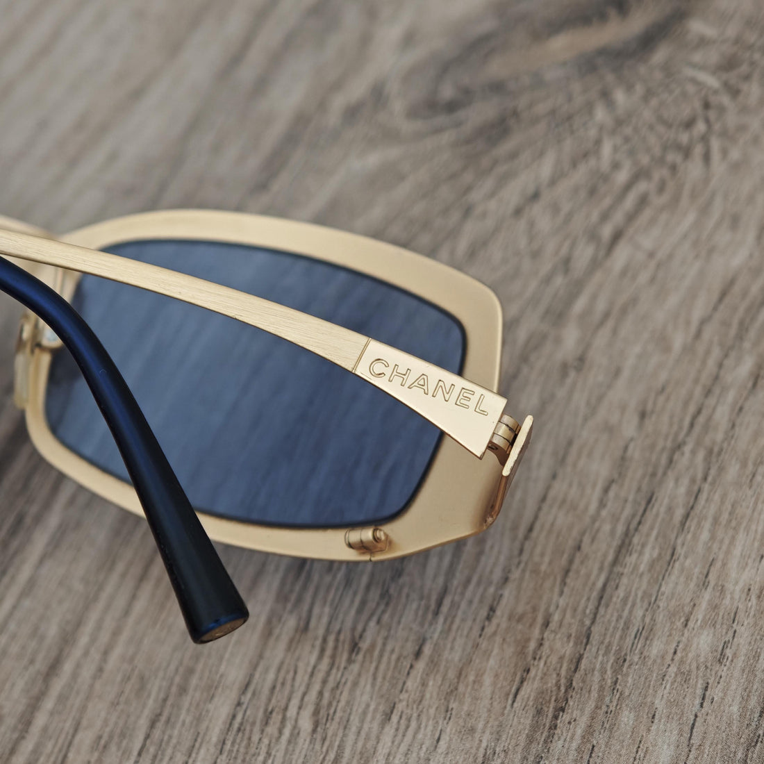 CHANEL 4022 Vintage Sunglasses - Gold x Blue - c. 1990s - 2000s - RARE
