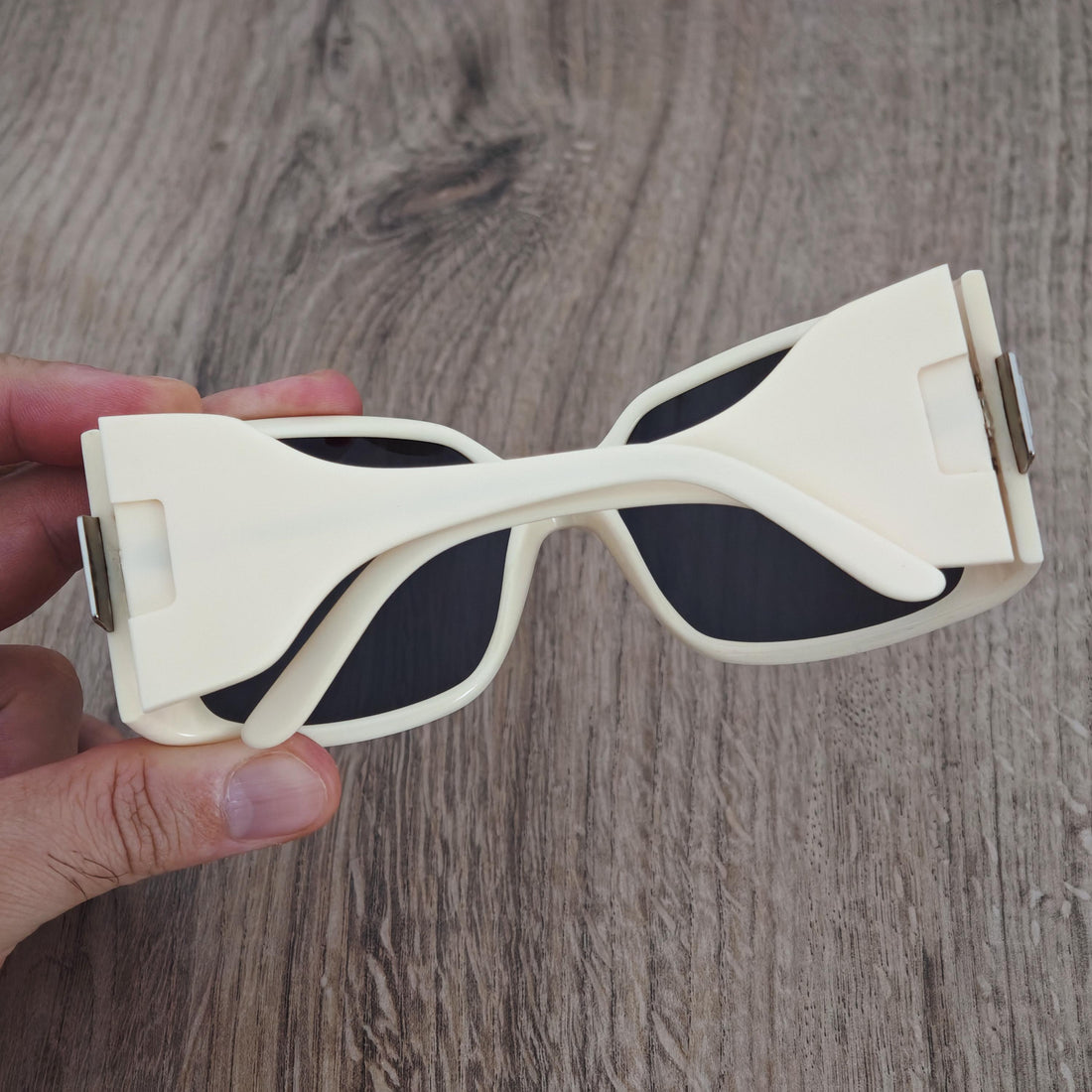 Romeo Gigli Ivory Oversized Sunglasses – Made in Italy RG67203 (1990s-2000s)